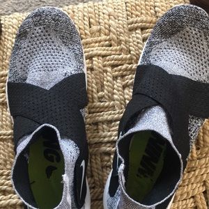 Nike Free RN Motion Fitnit